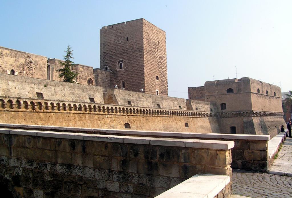 Hotel 7 Mari Bari Exterior foto